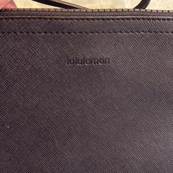Lululemon zip pouch - Picture 5 of 15